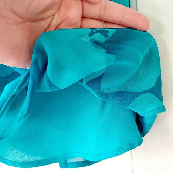 Studio I Blue Floral Blouse w/ Cowl Neck Back Sz 8 - Picture 7 of 8